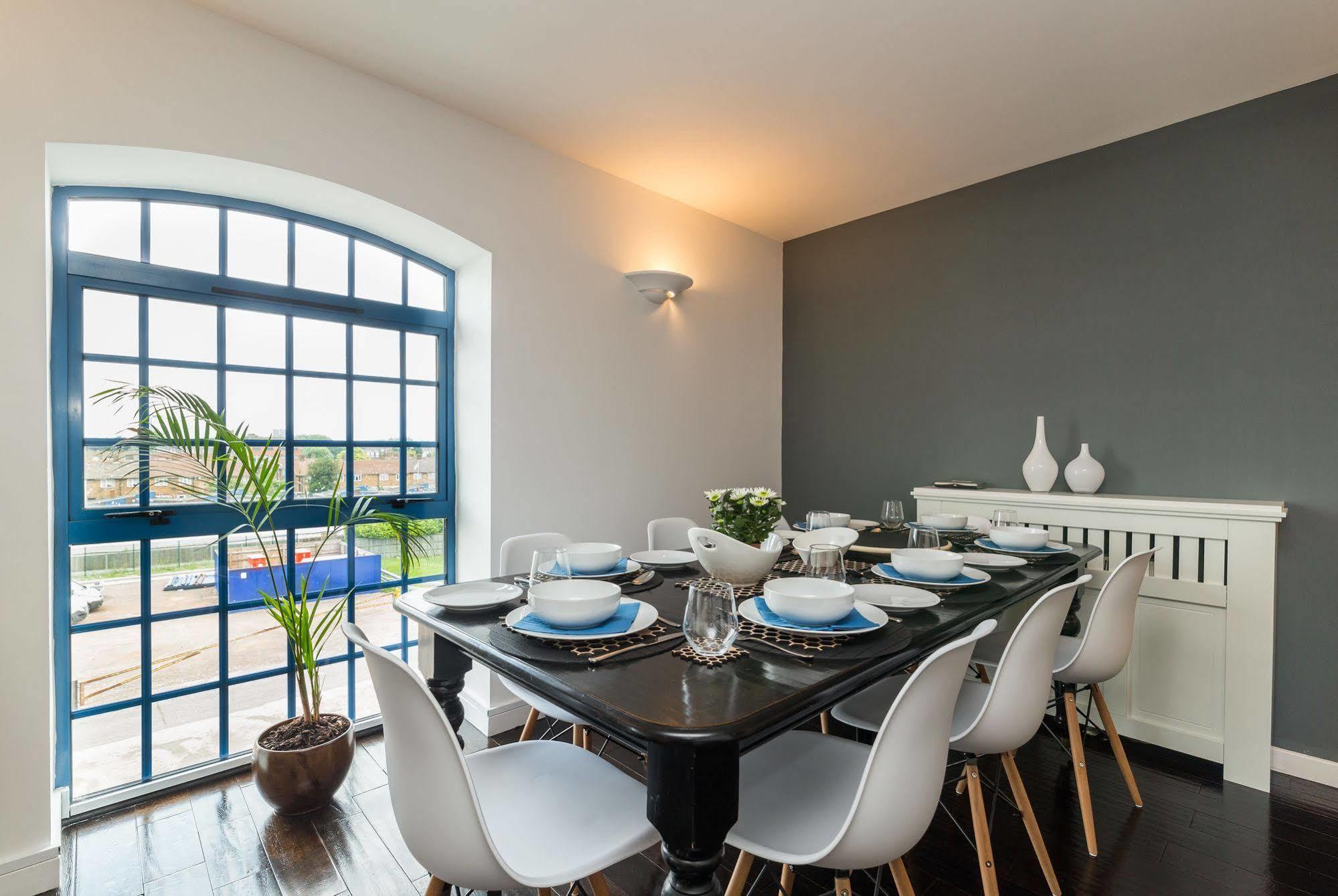 לונדון Seagull Lane Serviced Apartment מראה חיצוני תמונה