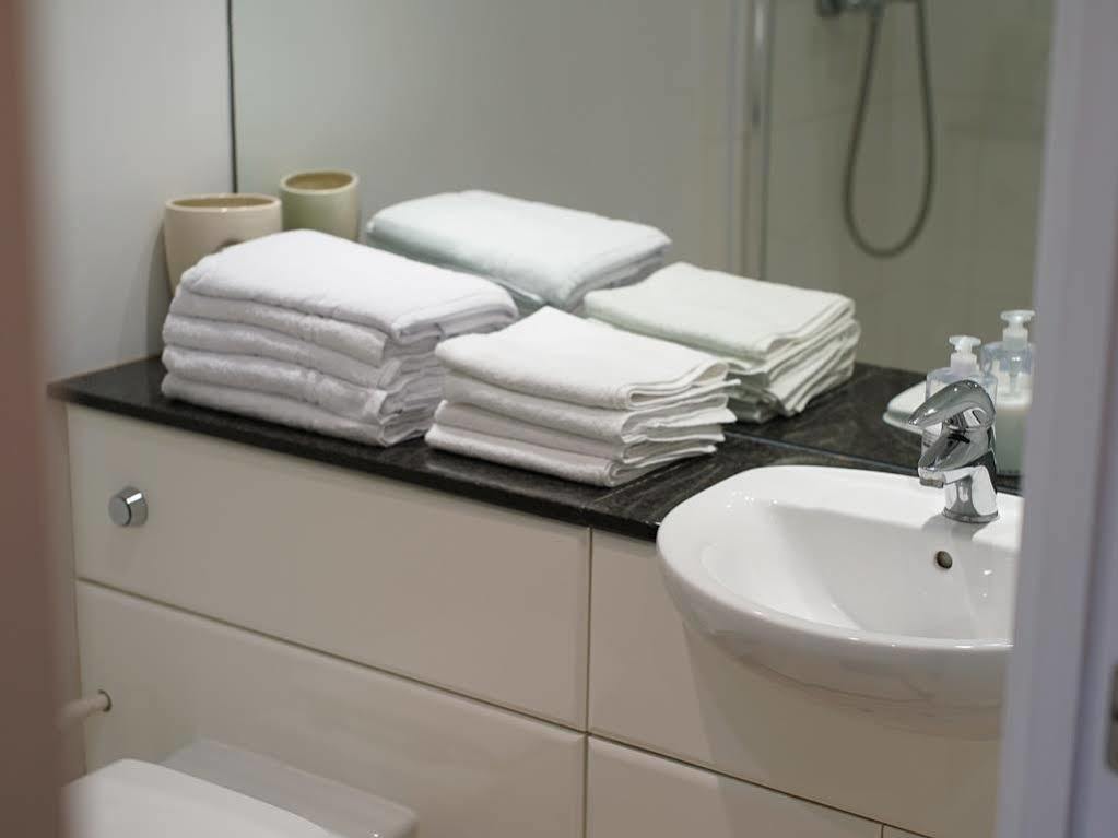 לונדון Seagull Lane Serviced Apartment מראה חיצוני תמונה