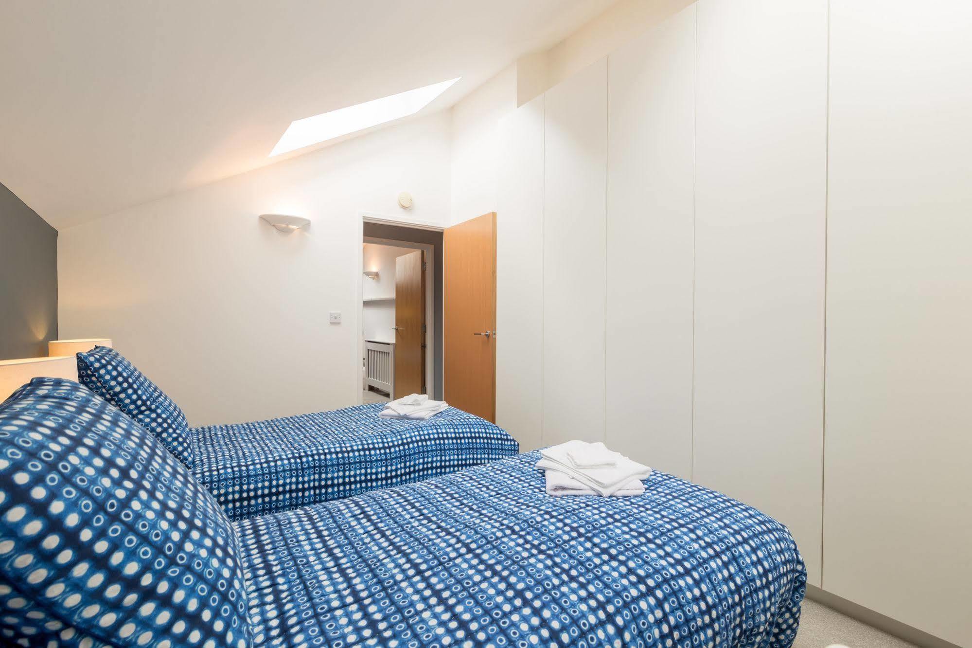 לונדון Seagull Lane Serviced Apartment מראה חיצוני תמונה