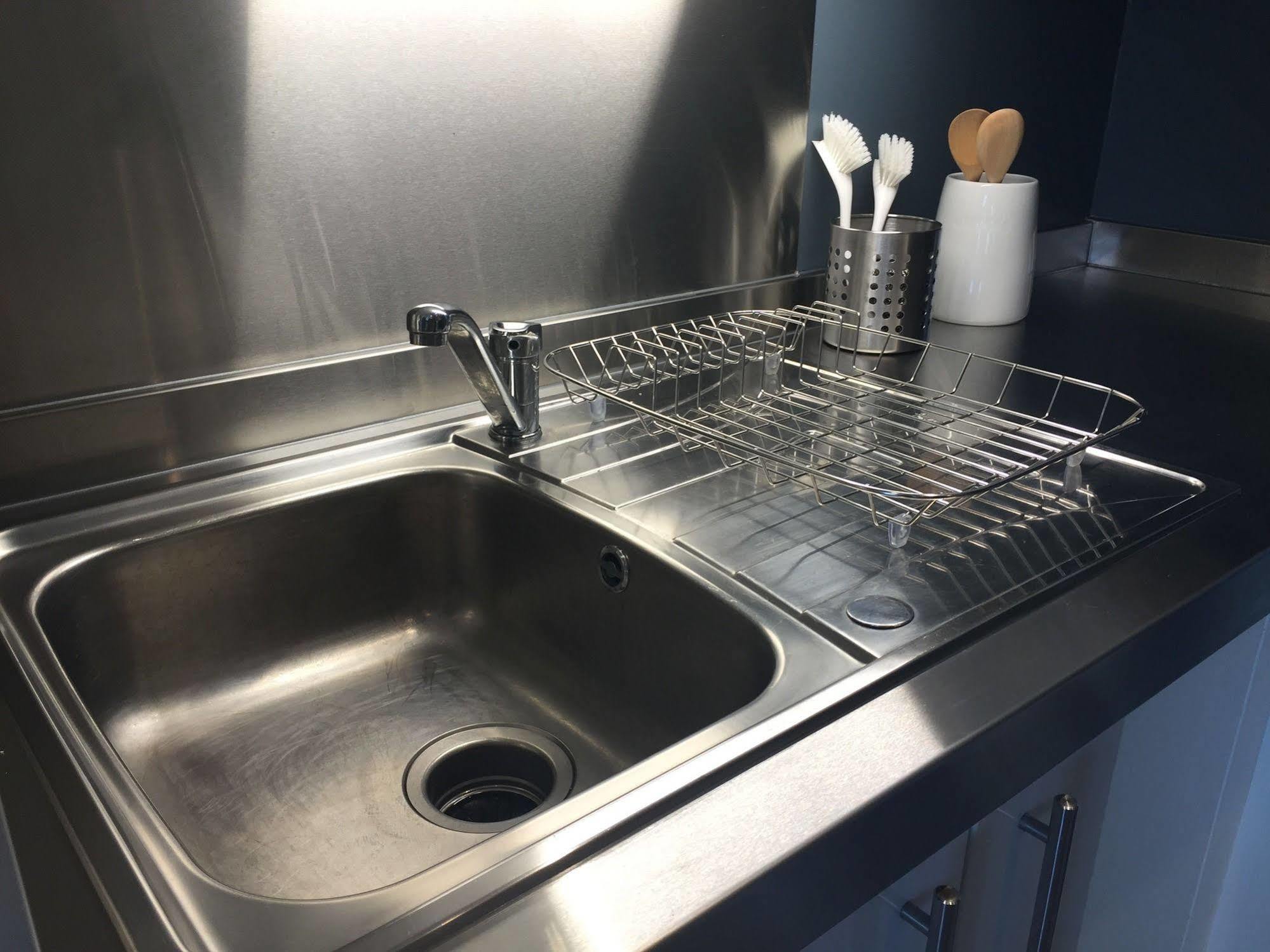 לונדון Seagull Lane Serviced Apartment מראה חיצוני תמונה