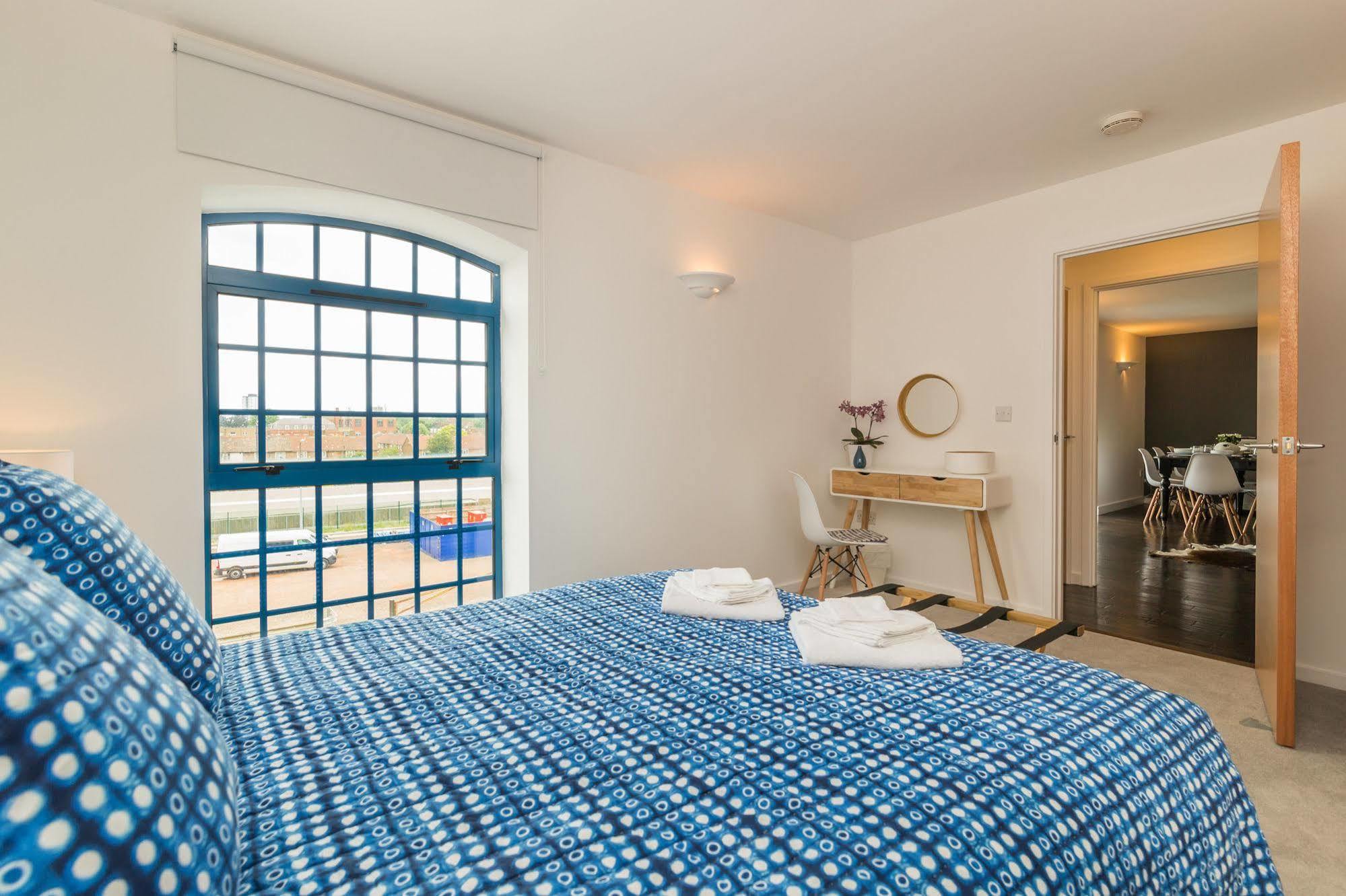 לונדון Seagull Lane Serviced Apartment מראה חיצוני תמונה