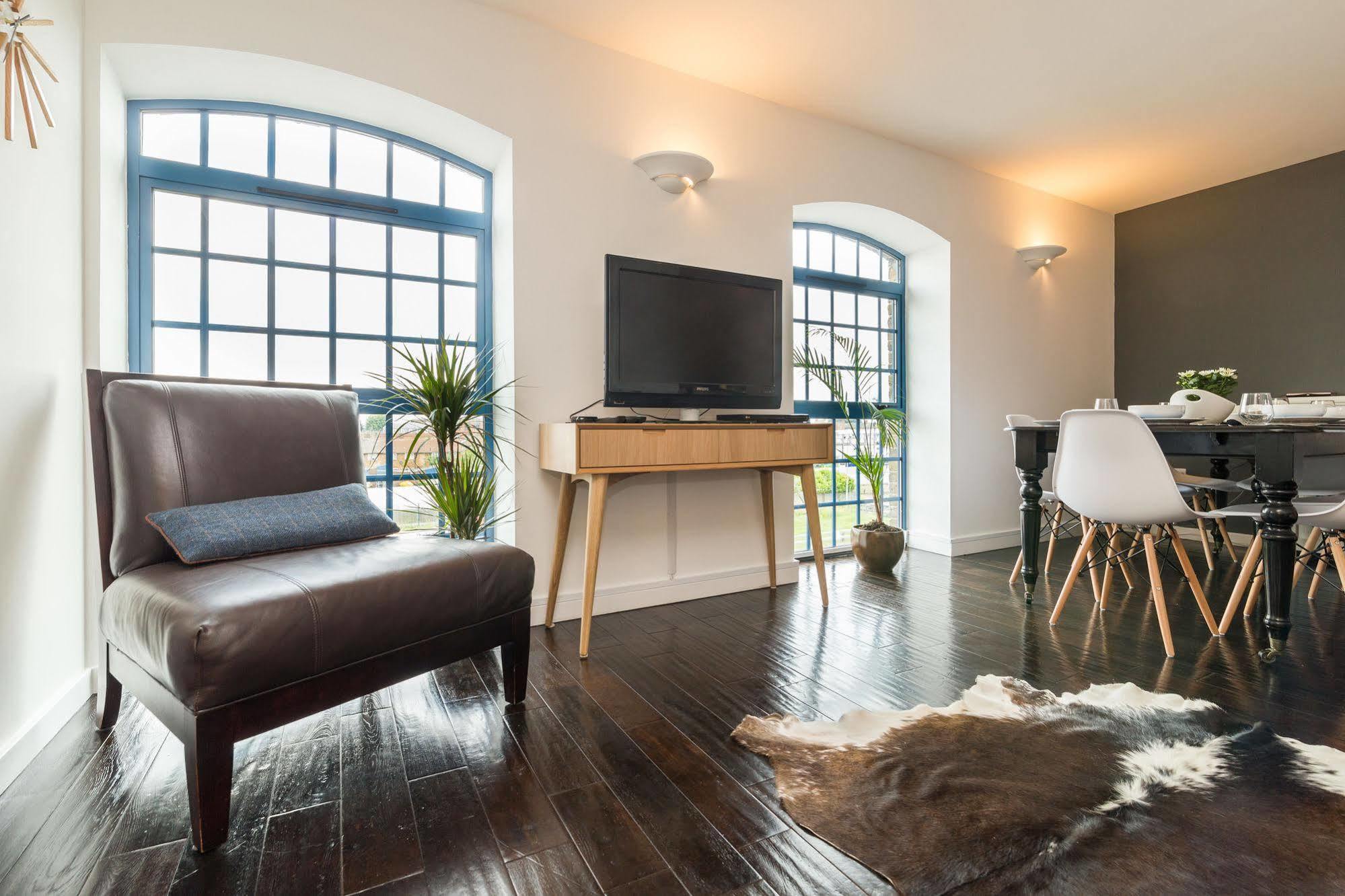 לונדון Seagull Lane Serviced Apartment מראה חיצוני תמונה